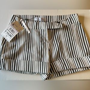 Piazza Italia stripped shorts!